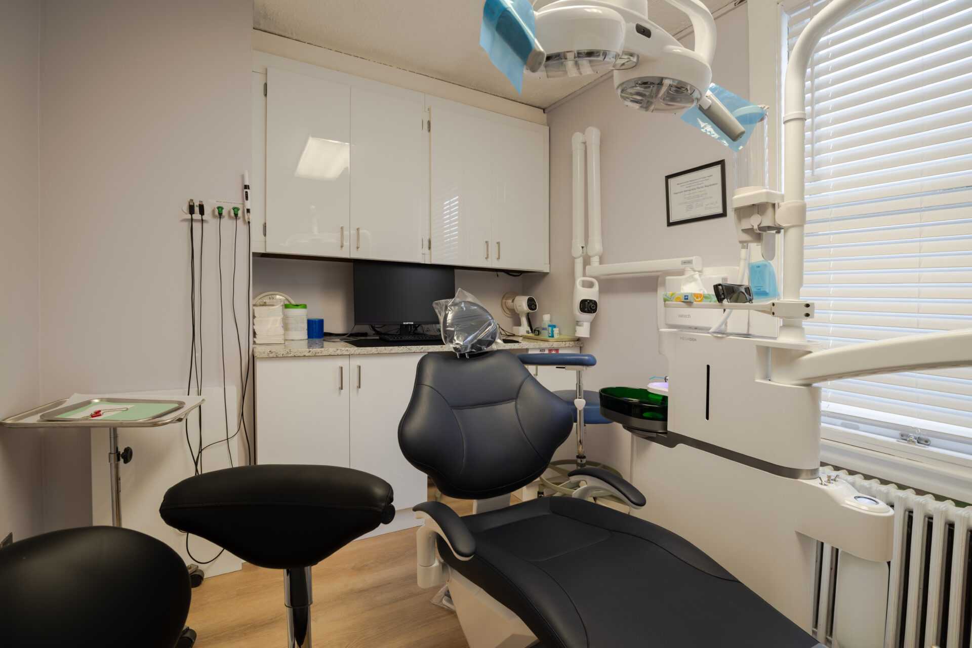 Side view of the main treatment room and dental equipment