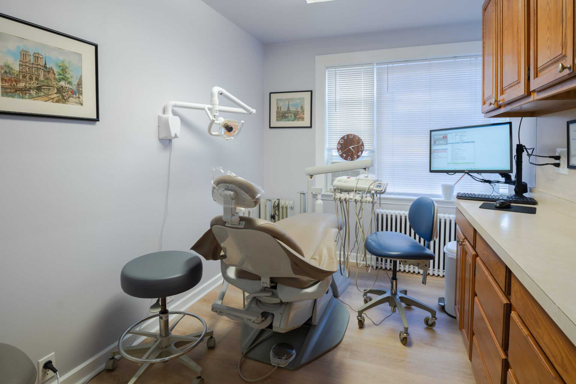 Second treatment room with dental chair and clinical equipment